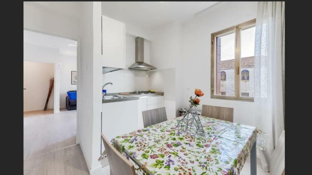 Sweety Mary Apartment Венеція Екстер'єр фото